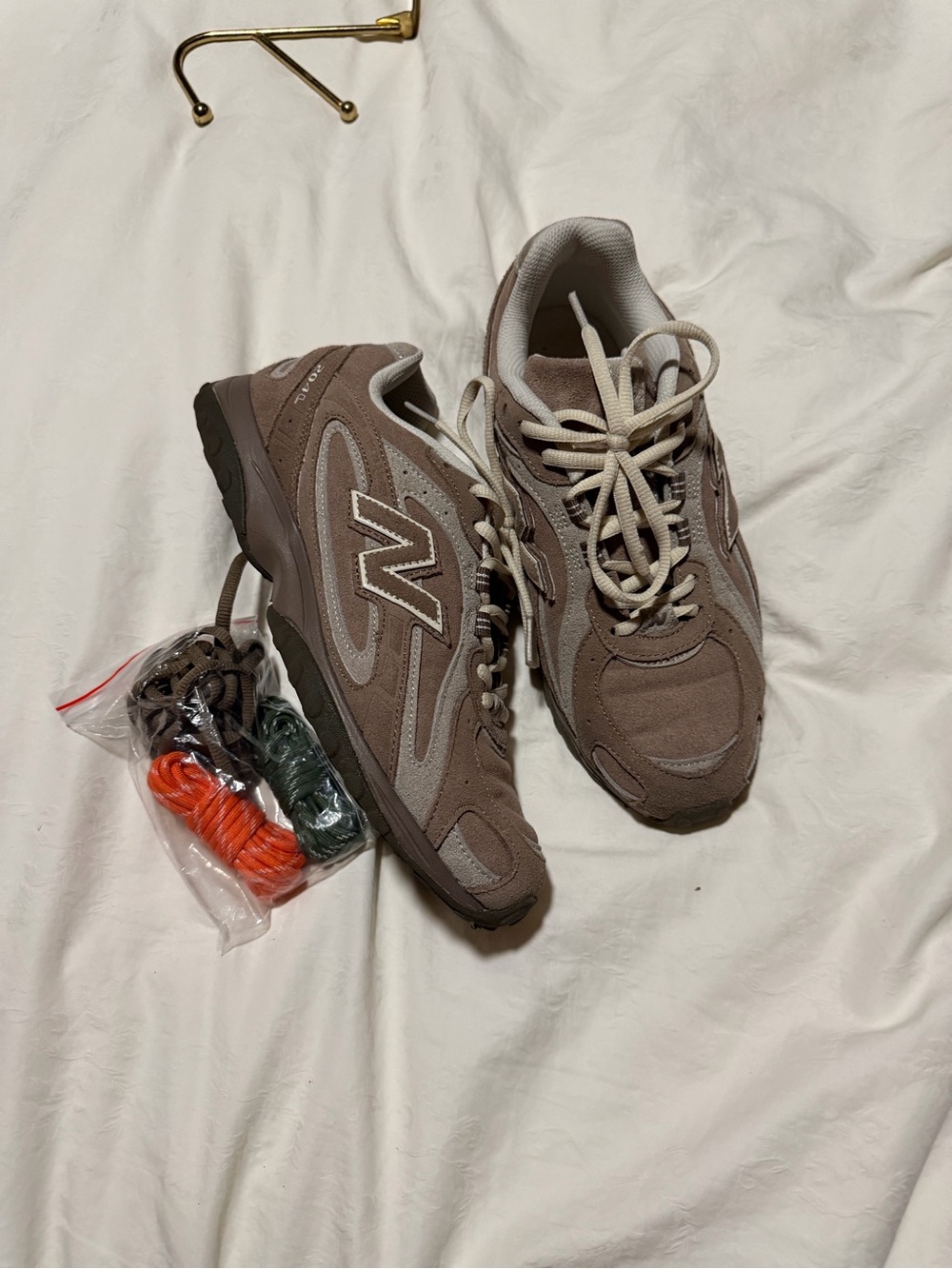 New Balance 204L Mushroom